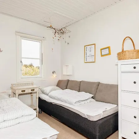 6 Person In Vestervig-by Traum * Vestervig